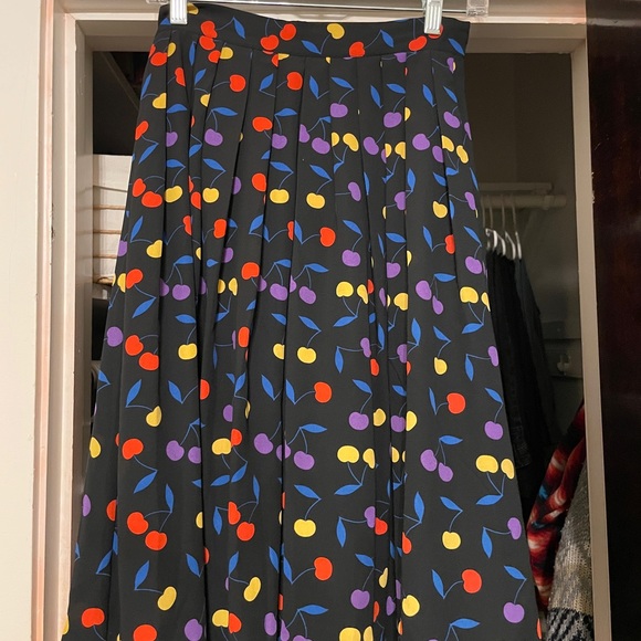 ModCloth Black Cherry Bomb Skirt - Picture 2 of 4